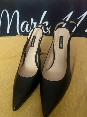 Nine West Black Pointed Slingback Pumps